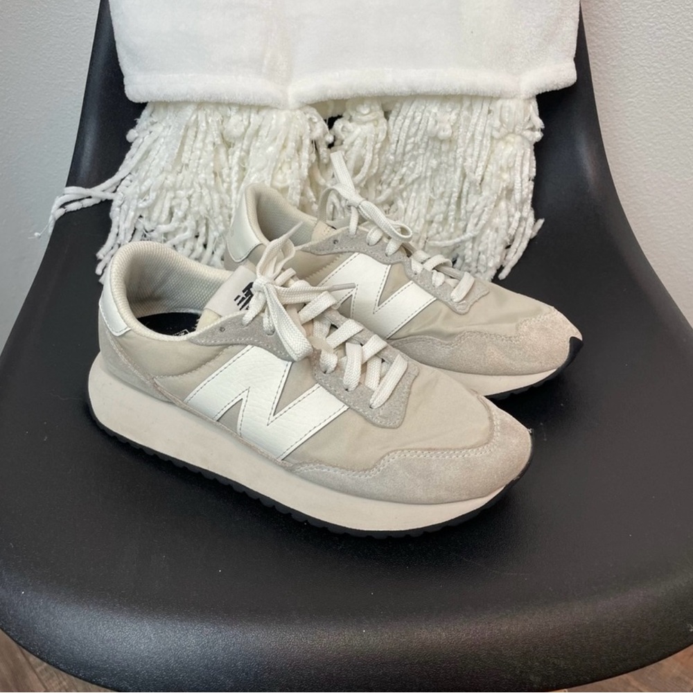 New Balance Women's 237 Casual Sneakers 7.5